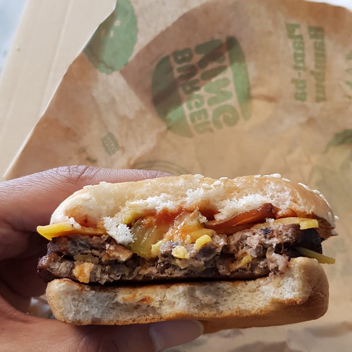 photo of Burger King Leicester Square Plant-based Bakon Double Cheeezeburger shared by @rnp20 on  17 Mar 2022 - review