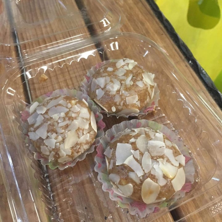 photo of Sunny Green Raw Energy Balls shared by @mariagicheva on  18 Jun 2020 - review