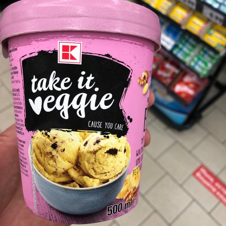 review photo of Kaufland Take it Veggie Banana Nuts Ice Cream shared by @bobbyeats on 09 Jun 2021 - review