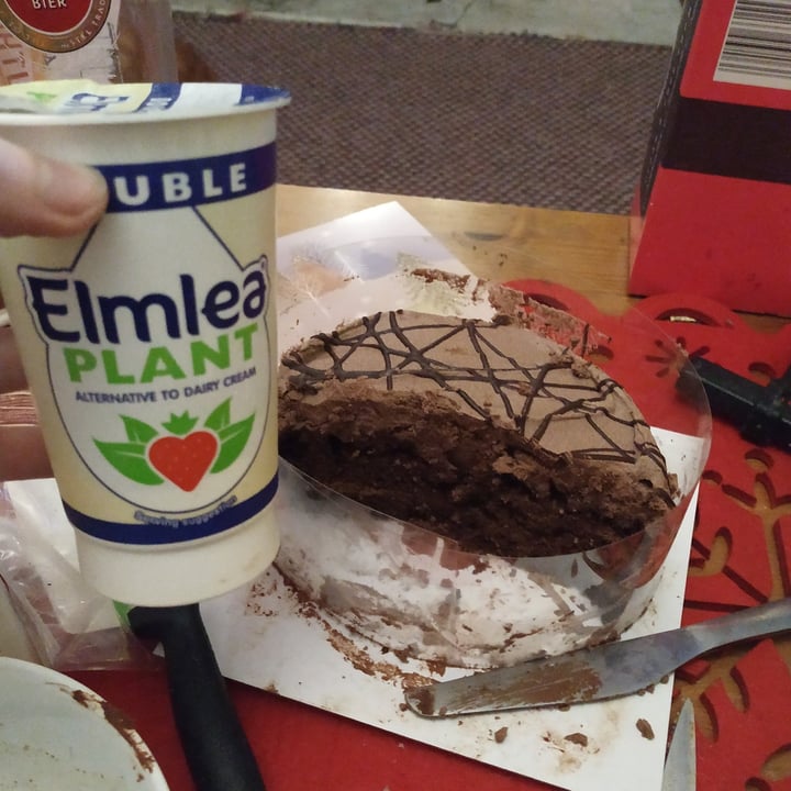 photo of Lazy Day Foods Celebration Chocolate cake shared by @catsronaut on  23 Dec 2020 - review