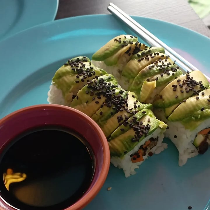 photo of Veggie Koi Sushi Cate roll shared by @ttaniatania on  01 Oct 2022 - review
