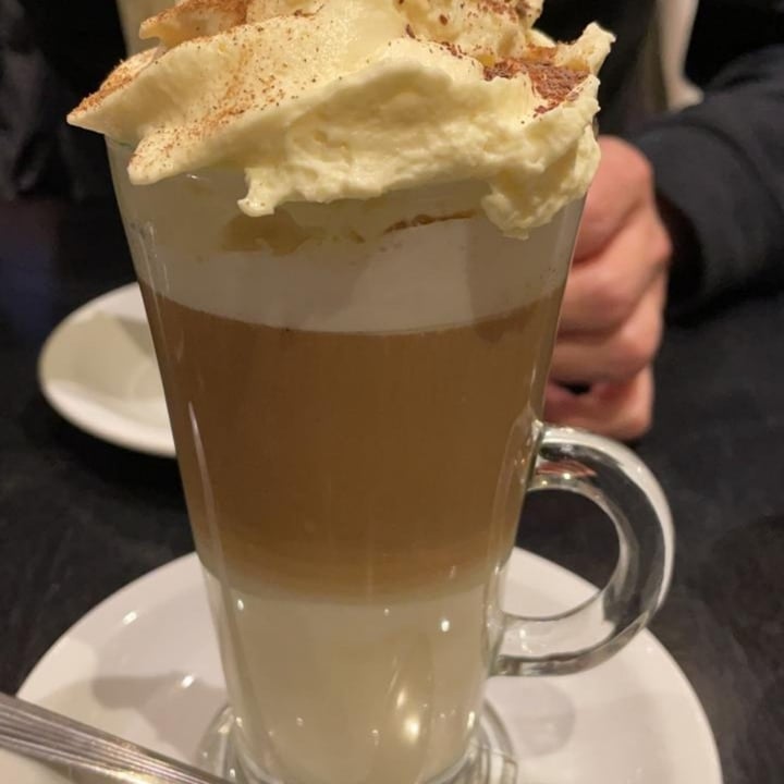 review photo of Pindal Urquiza Café con leche de almendras y crema vegana shared by @josejesica on 28 Jun 2021 - review