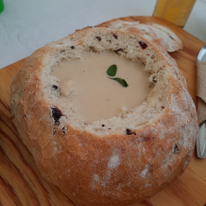 photo of Vegattos crema de queso con pan artesanal shared by @uvazombie on  03 Jan 2023 - review