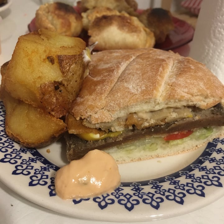 photo of Gordo Vegano Sandwich de Milanesa shared by @veganodelghetto on  01 Aug 2021 - review
