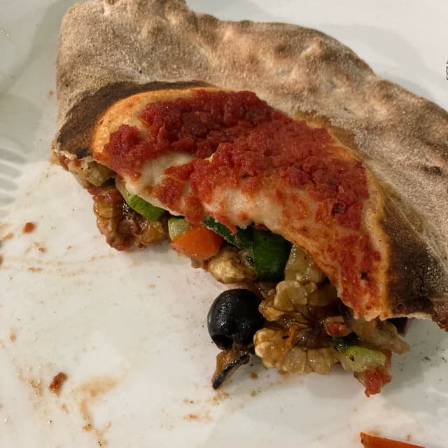 Foto del piatto “Calzone veggy”