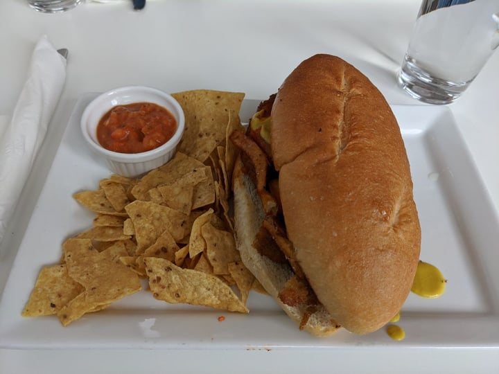 photo of Three Carrots Fountain Square Sheltonator shared by @farmanimalman on  28 Feb 2020 - review