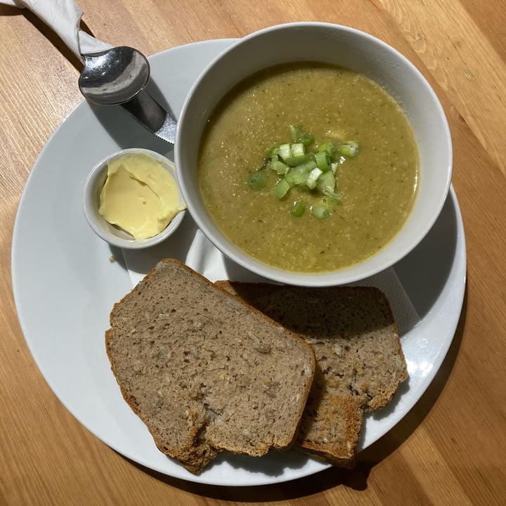 photo of Holy Cow Soup of the day shared by @simonescampoli on  12 Nov 2021 - review