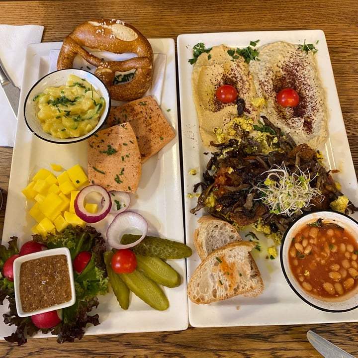 review photo of SIGGIS vegan & fresh food Famous shared by @aurorarymaszewski on 26 Oct 2022 - review