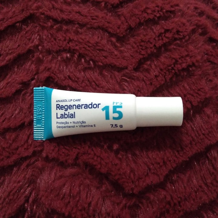 photo of Anasol Regenerador labial fps 15 shared by @anandamaria on  22 Apr 2022 - review