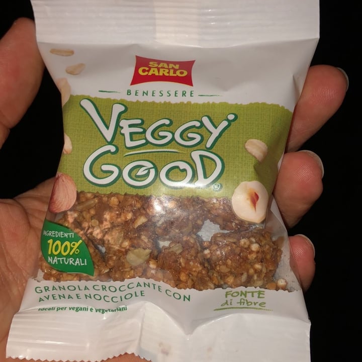 photo of Veggy Good  Veggy Good Granola Croccante con Avena e Nocciole shared by @axeldafne93 on  01 Dec 2021 - review