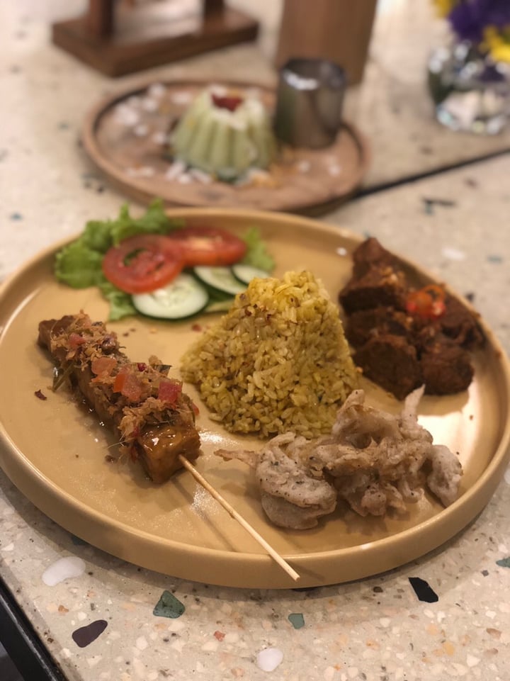 photo of Burgreens Menteng Vegan Rendang Platter shared by @healthywithakriti on  20 Nov 2019 - review