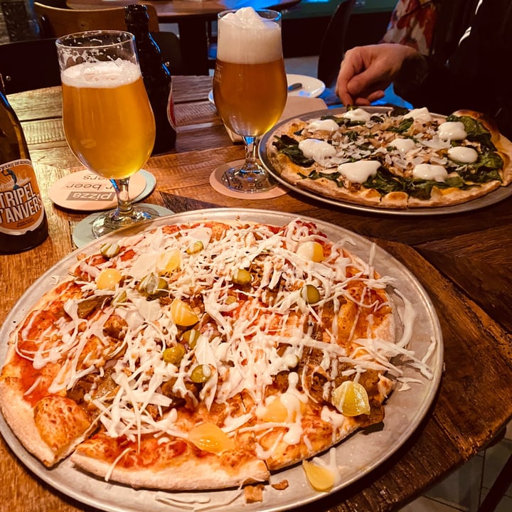 photo of Otomat Heavenly Pizza Brussels Vegan Pizza shared by @sweetveganbat on  31 Mar 2022 - review
