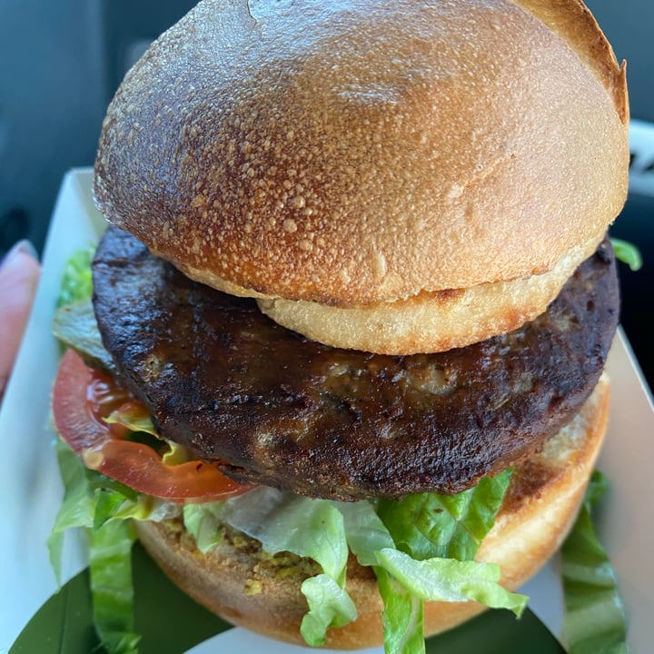 photo of La Place Vegan burger shared by @bethnicles on  09 Dec 2020 - review