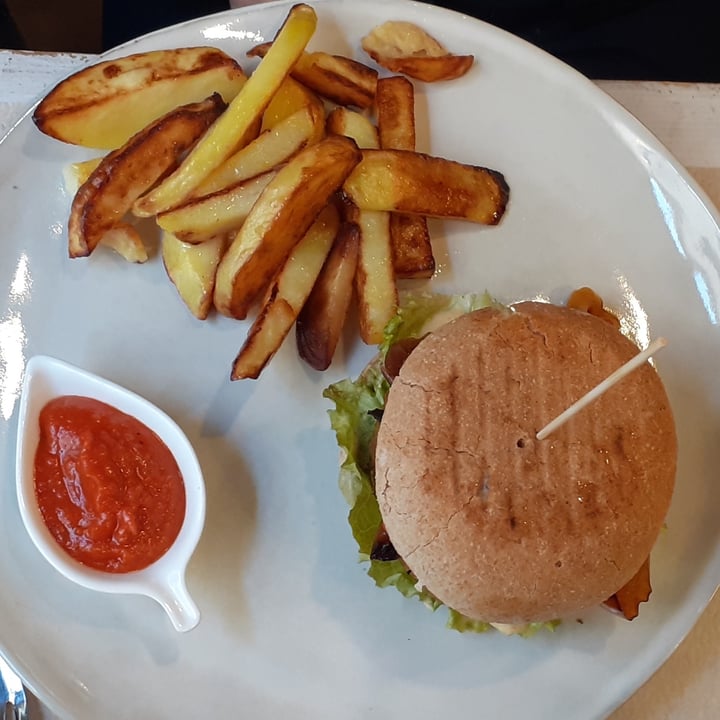 photo of ORTO ZERO bar e tavola calda Mini burger shared by @ghocri on  19 Dec 2021 - review