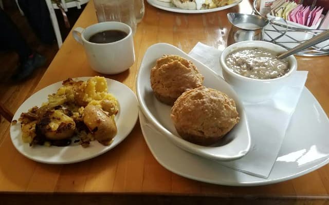 Photo of the dish “Vegan Biscuits and Gravy”