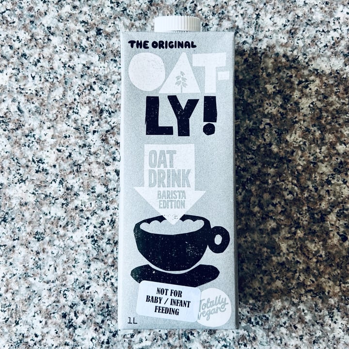 photo of Oatly Oat Drink Barista Edition  shared by @lienloves on  03 Sep 2022 - review