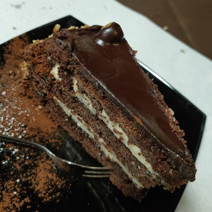 photo of La Tecia Vegana Torta di nocciole e cioccolato shared by @martinabecherucci on  04 Feb 2022 - review