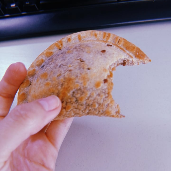 review photo of Costumbres Argentinas Empanadas veganas shared by @alyerim on 09 May 2022 - review
