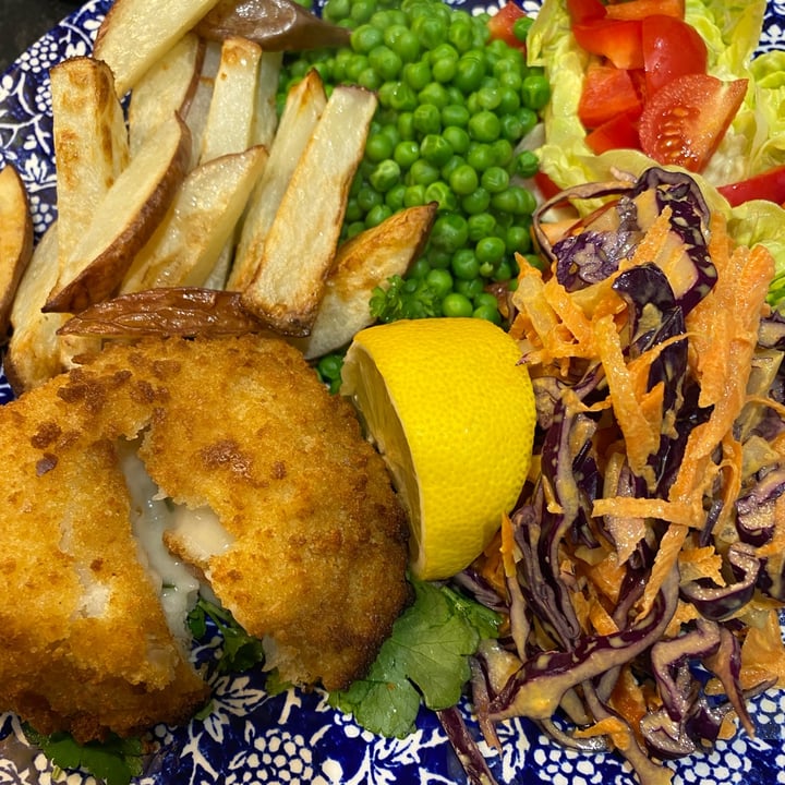 photo of Plant Kitchen (M&S) Melt in the middle no fish cakes shared by @christinexxx on  02 Jan 2022 - review