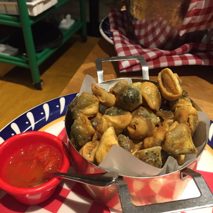 review photo of Galeto Mamma Mia - Cais Embarcadero Agnoline vegano frito shared by @abillon03 on 27 Sep 2022 - review