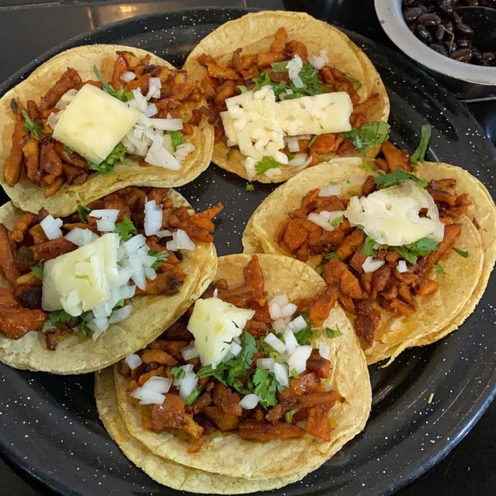 photo of Por siempre vegana 2 Taco al pastor shared by @valeiacr on  04 Aug 2020 - review