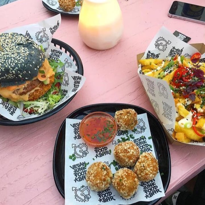 photo of Vegan Junk Food Bar Big daddy burger shared by @sarahmmortimer on  28 Dec 2020 - review