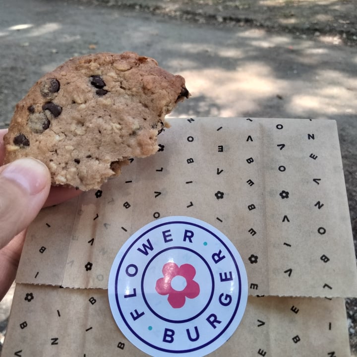 review photo of Flower Burger Biscotto shared by @trizziveg on 27 Aug 2022 - review