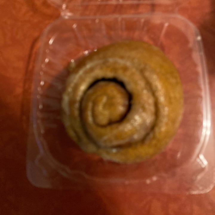 photo of Ms. Julie's Kitchen Cinnamon Roll shared by @jarmaline on  16 Oct 2021 - review