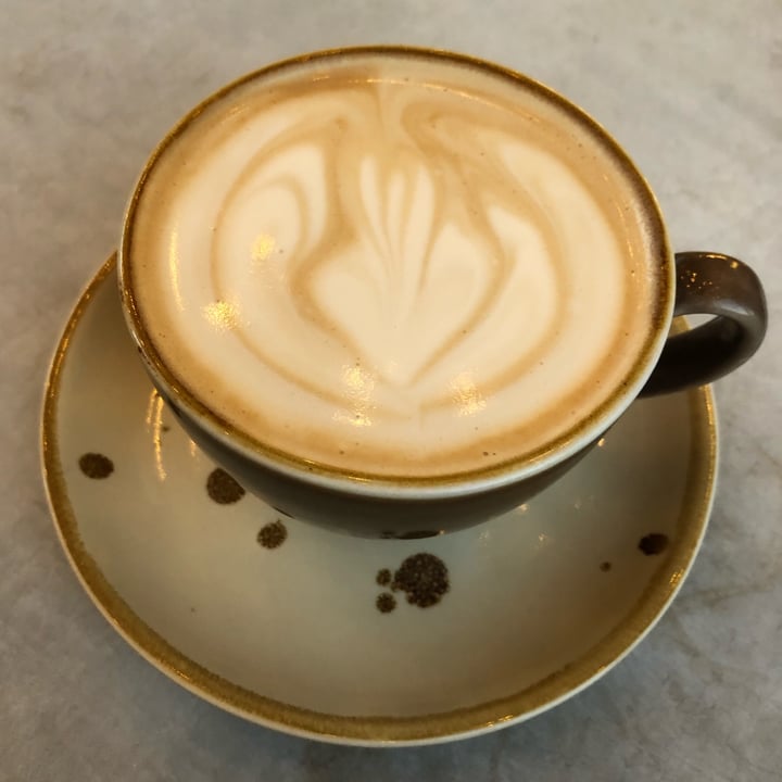 photo of TEMPO Coffee House Latte de leche de soya con esencia de chai shared by @marianagzzv on  24 Oct 2021 - review