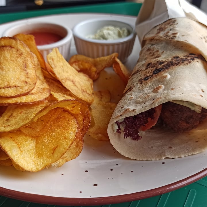 photo of Hervíboro Cocina Vegana Falafel Wrap shared by @vtopia on  03 Oct 2020 - review