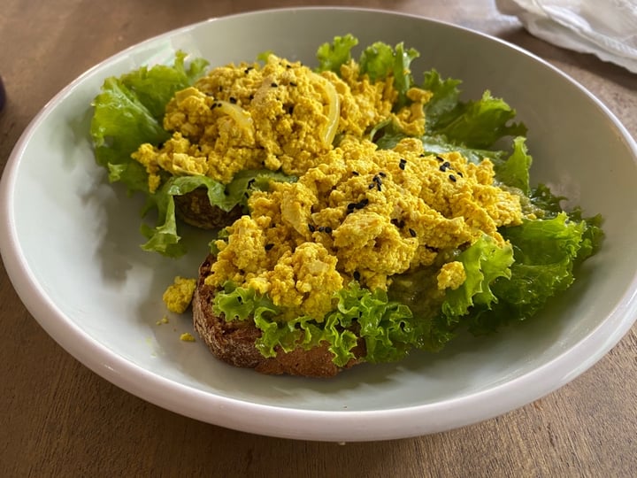 photo of In de Bowl Vegan Egg scramble/Acacadi/ And Granola Bowl And Chia Seed Pudding shared by @munir on  16 Feb 2020 - review