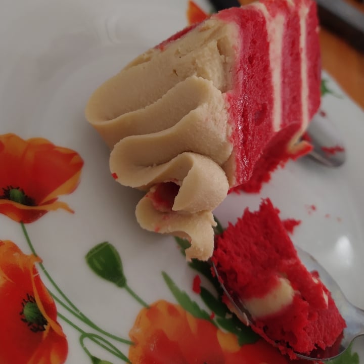 review photo of Let it V - Delivery & Take Away Bizcocho Red Velvet shared by @camibrandan on 11 Aug 2022 - review