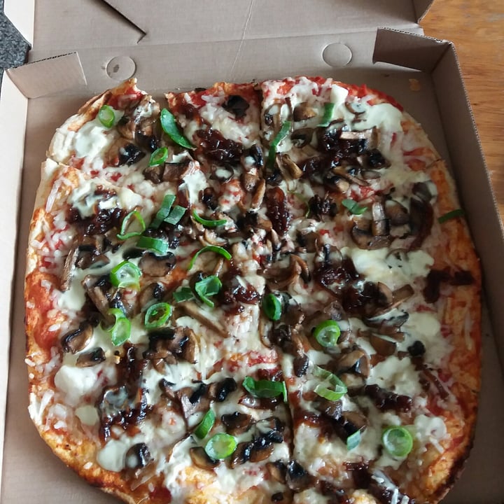 photo of Hudsons The Burger Joint (Claremont) The Busker Pizza shared by @talthegreenteacher on  06 Oct 2020 - review