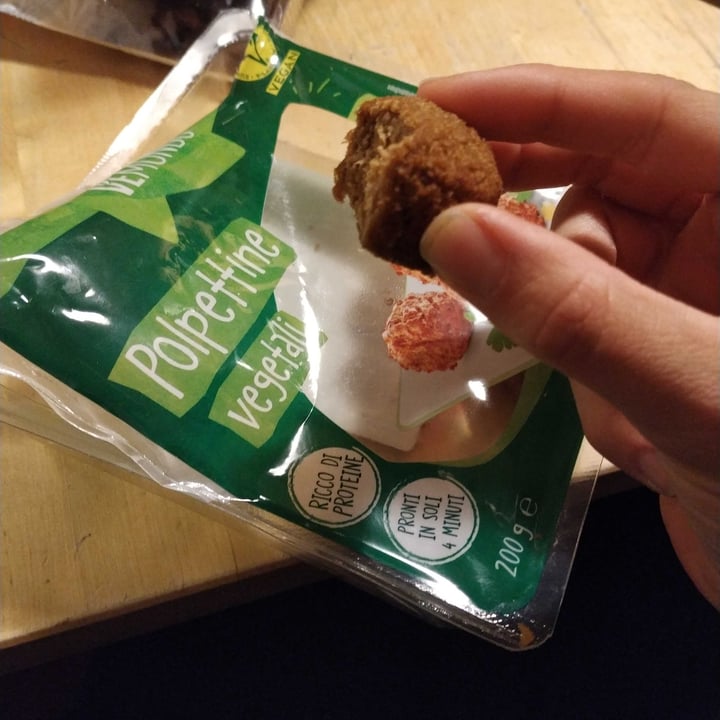 photo of Vemondo Polpette Vegane shared by @kaanubuai on  05 Apr 2022 - review