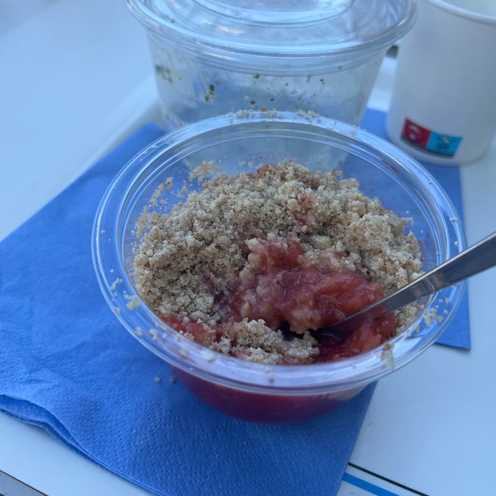 photo of cojean saint ouen crumble framboise pomme shared by @withrebecca on  10 Aug 2022 - review