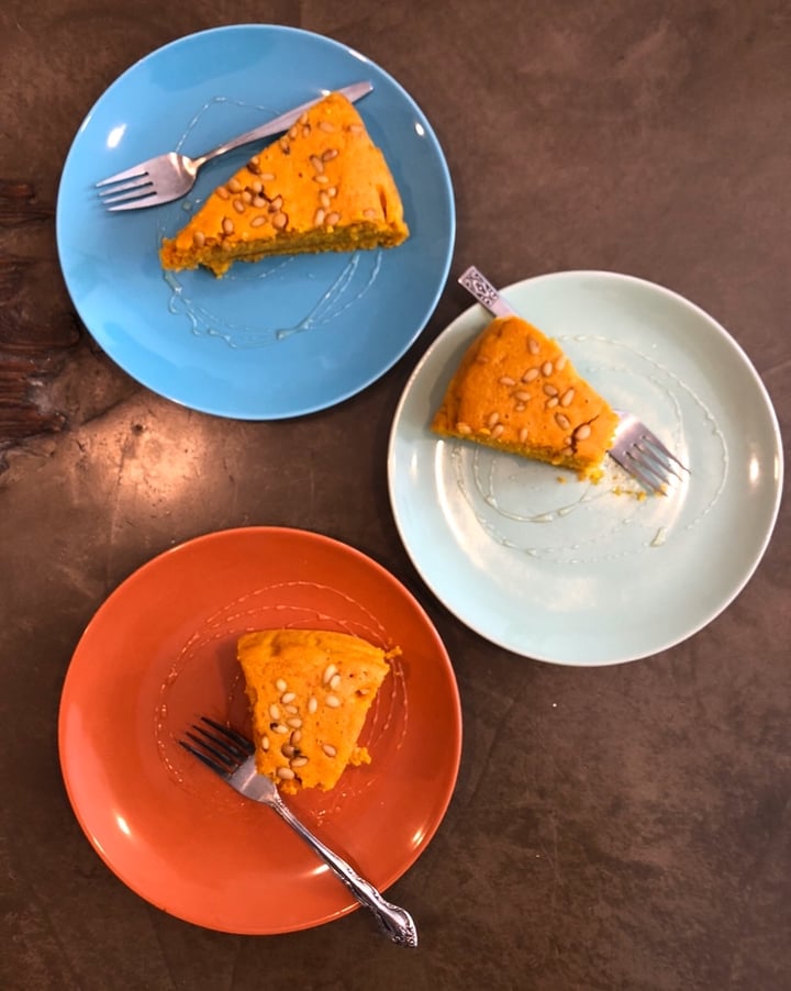 review photo of Café Sfouf Sfouf Cake shared by @marjolaine on 15 Dec 2019 - review