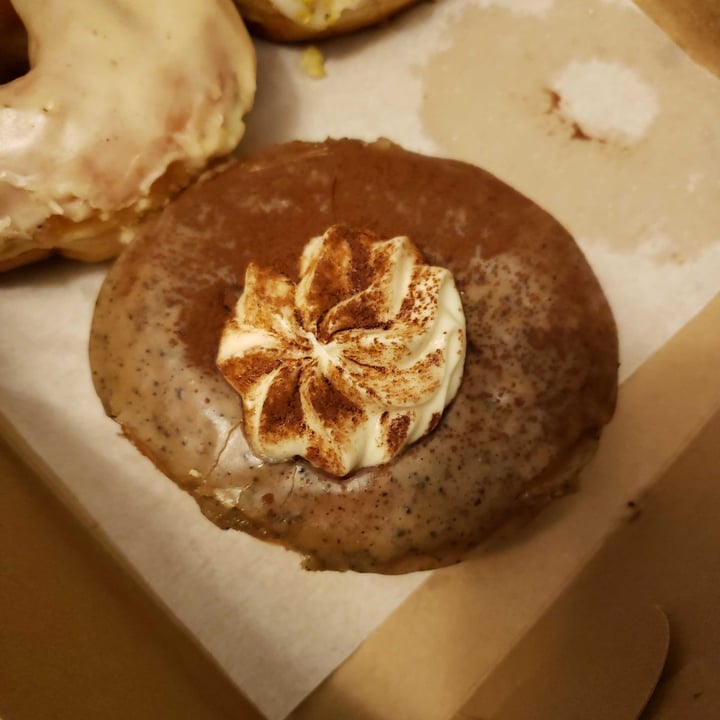 photo of bloomer's on Queen Tiramisu Donut shared by @jfudge on  17 Jun 2021 - review
