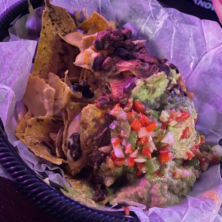 photo of Lado V Nachos Con Todo shared by @milidonate on  21 Dec 2021 - review
