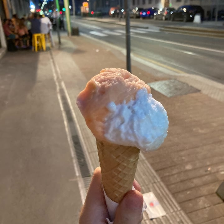 photo of Gelateria Km Zero Cocco E Melone shared by @oliviamissale on  27 Jun 2022 - review