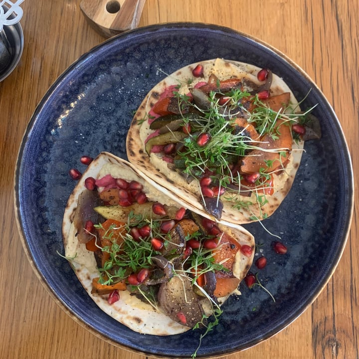 review photo of BARASTI Hummus Tortillas shared by @hereforareason on 25 May 2022 - review