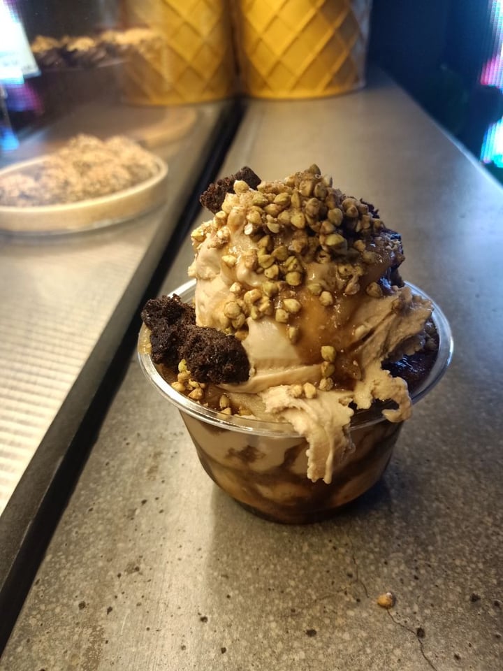 photo of Girls & Boys Caramel Sundae shared by @eatyourgreens on  12 Jan 2020 - review