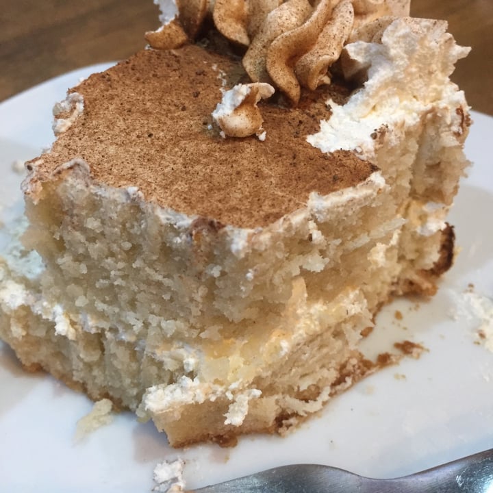 photo of OM - Vegan Coffe Shop & Beer Torta Amaretto shared by @candegonzalezz on  30 Oct 2020 - review