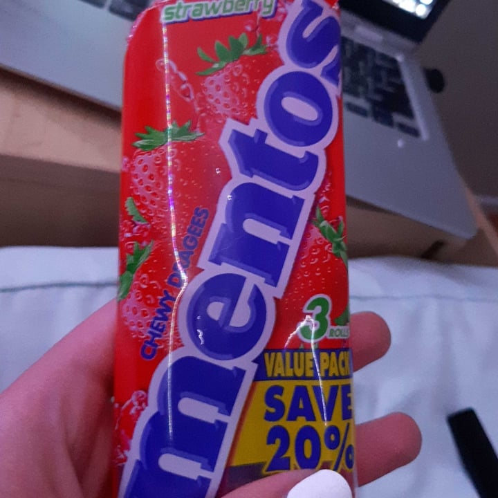 photo of Perfetti van melle Strawberry Mentos shared by @chloeahlers on  19 Aug 2021 - review