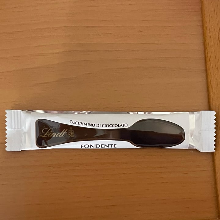 photo of Lindt Cucchiaino di cioccolato fondente shared by @vveggie on  24 Sep 2022 - review