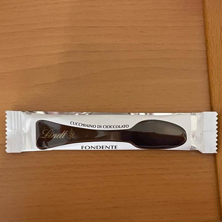 review photo of Lindt Cucchiaino di cioccolato fondente shared by @vveggie on 24 Sep 2022 - review