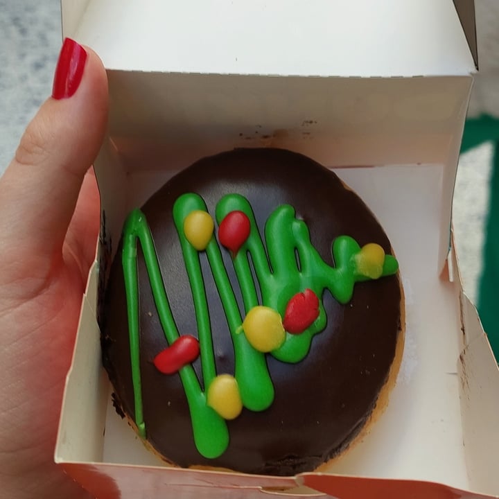 photo of Dunkin’ Donuts Boston Cream Donut shared by @frendssnotfood on  26 Nov 2022 - review