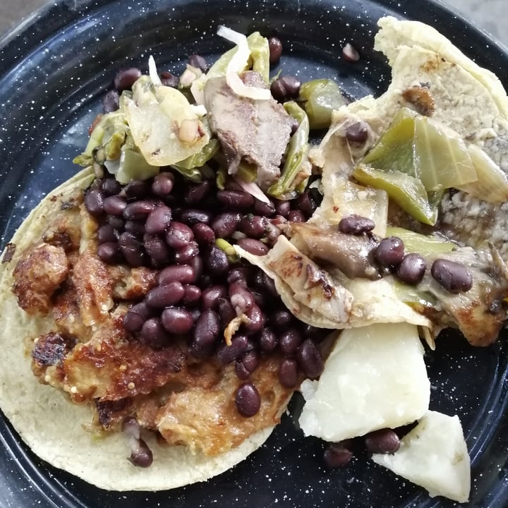 photo of Por Siempre Vegana Taquería Tacos De Suadero shared by @mayrahg94 on  16 Jun 2020 - review