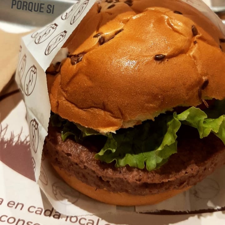 photo of Burger 54 Hamburguesa NOT Cheese shared by @vikrossi on  13 Jun 2022 - review