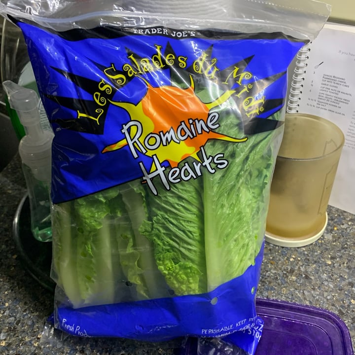 review photo of Trader Joe's Romaine Lettuce shared by @lizzie16 on 01 Jan 2021 - review