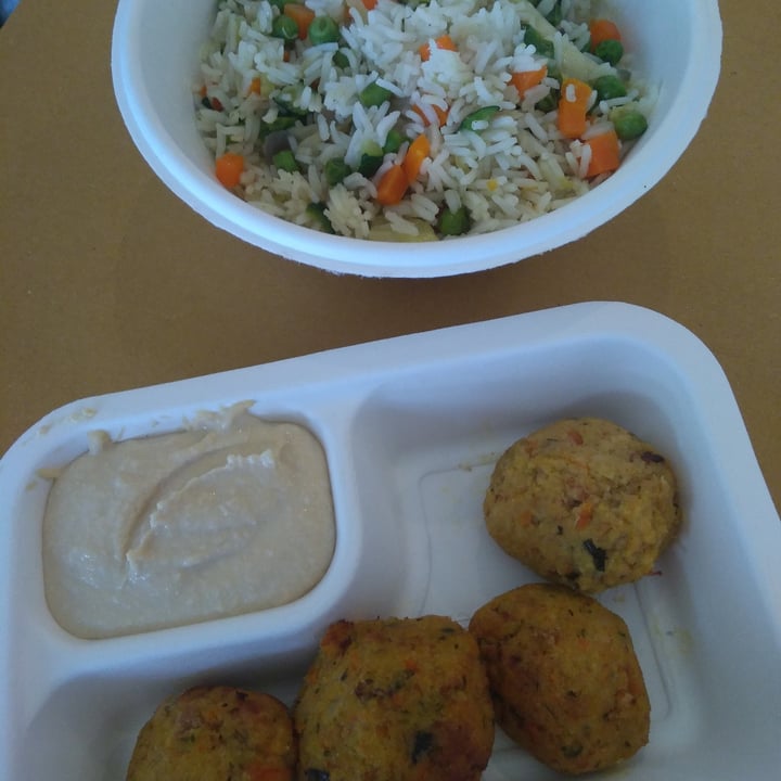 photo of Il Ristoro con La Botteghina - Piadina e Cucina Polpette di verdura e hummus, riso con verdure shared by @ssandrine on  16 Mar 2022 - review